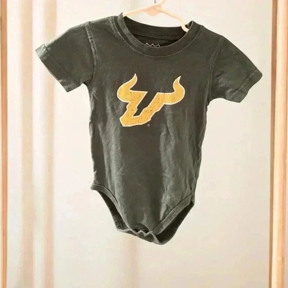 3xNWOT Game-side USF 18mo onesies. Discount w bundling! - Picture 9 of 12